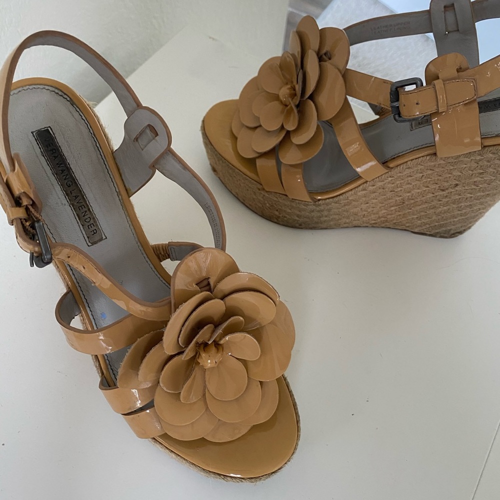 Vera Wang Lavender Wedges 9.5 - Picture 9 of 9